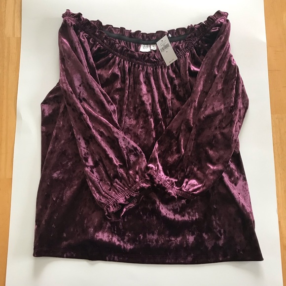GAP Velvet off-shoulder top in Vamp Red - Picture 4 of 8